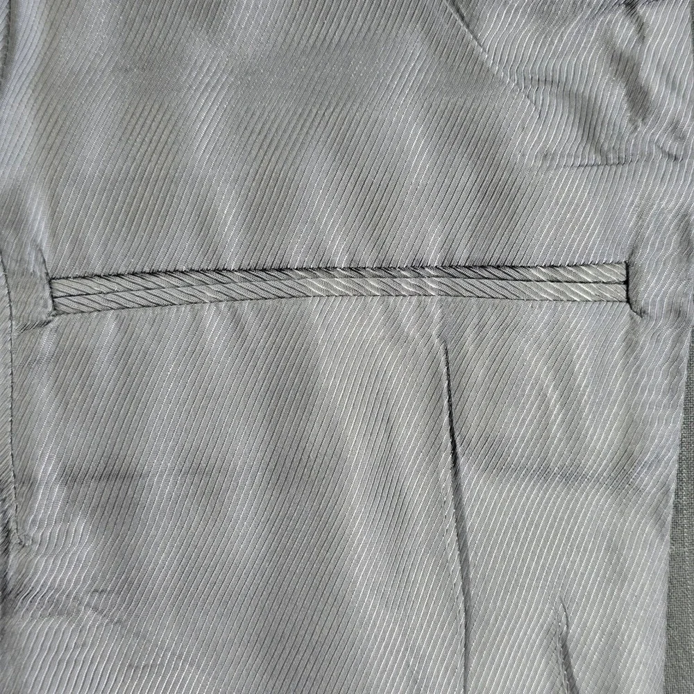 Hart Schaffner & Marx item details
